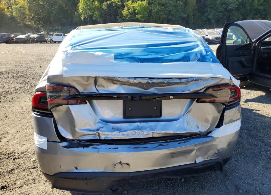 Salvage 2025 Tesla Model X  in Silver