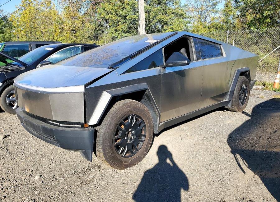 Salvage 2024 Tesla Cybertruck  in Gray