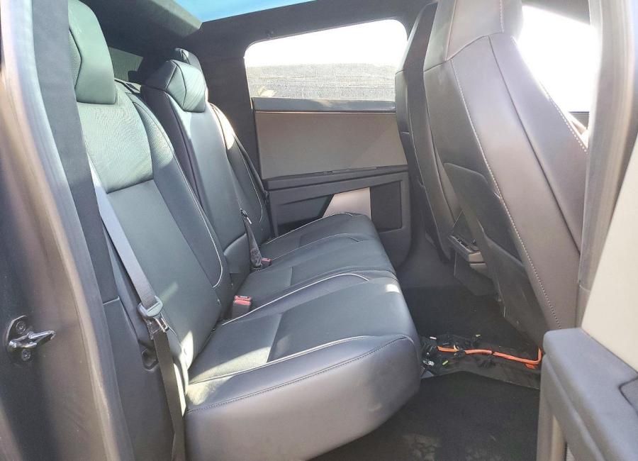 Salvage 2024 Tesla Cybertruck  in Gray