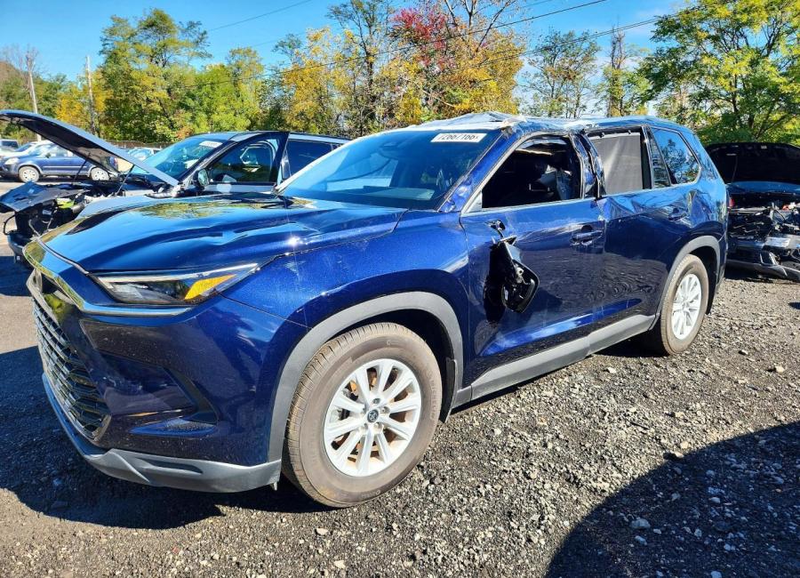 Salvage 2026 Toyota Grand Highlander Xle in Blue
