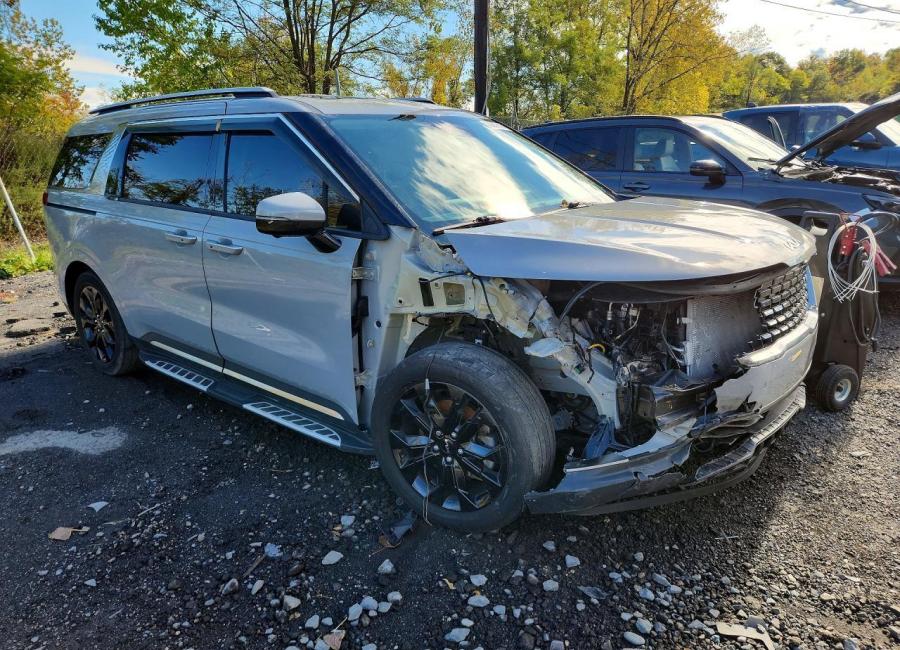 Salvage 2024 Kia Carnival Prestige in Gray