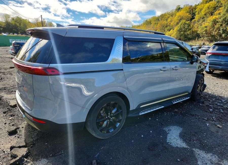 Salvage 2024 Kia Carnival Prestige in Gray