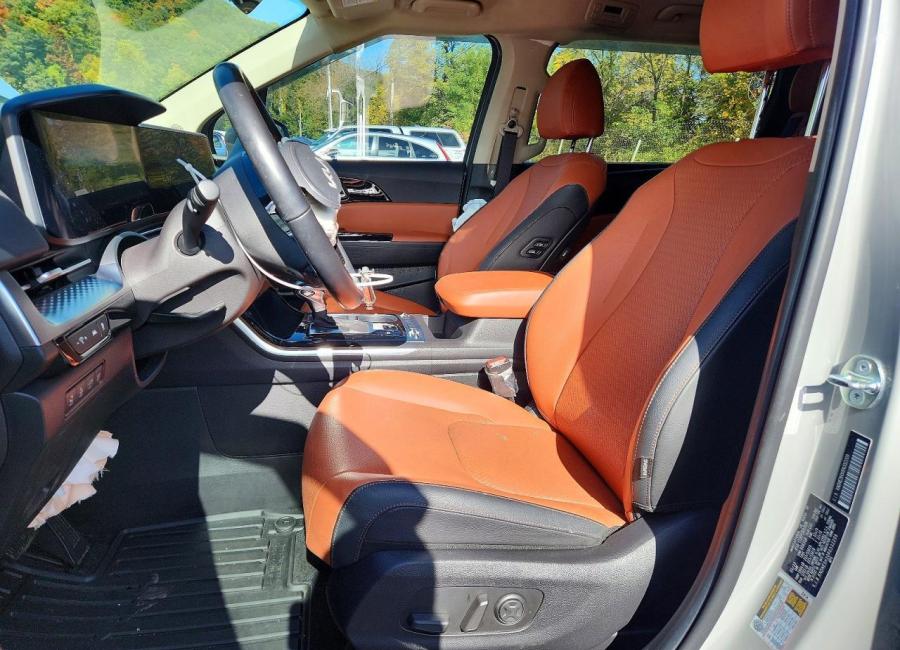 Salvage 2024 Kia Carnival Prestige in Gray