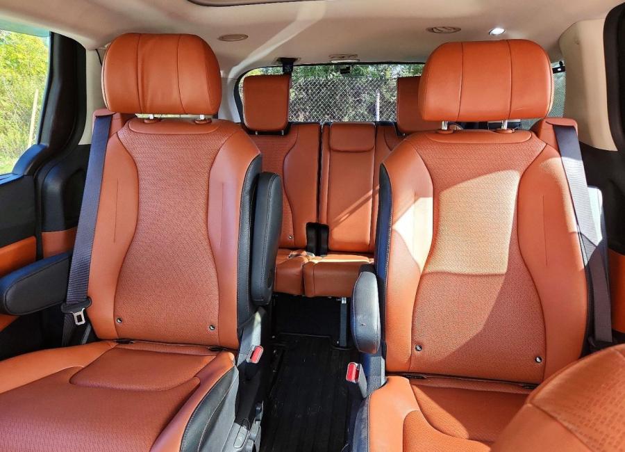 Salvage 2024 Kia Carnival Prestige in Gray