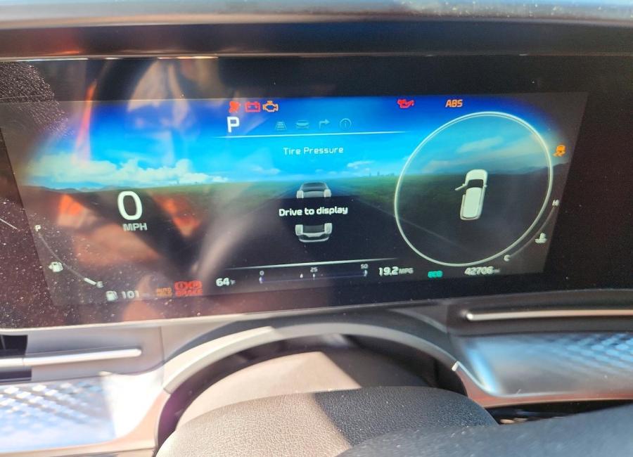 Salvage 2024 Kia Carnival Prestige in Gray