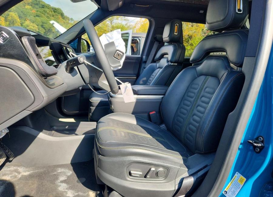 Salvage 2025 Rivian R1t Adventure in Blue