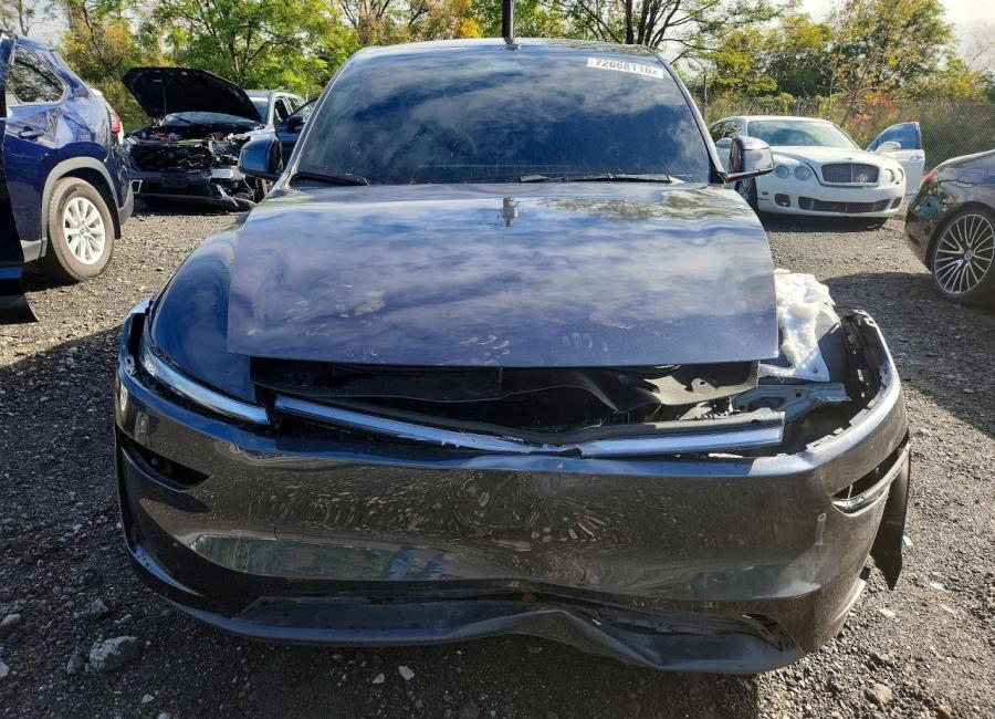 Salvage 2026 Tesla Model Y  in Gray