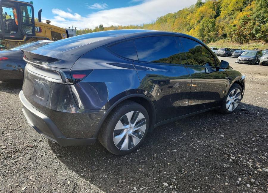 Salvage 2026 Tesla Model Y  in Gray