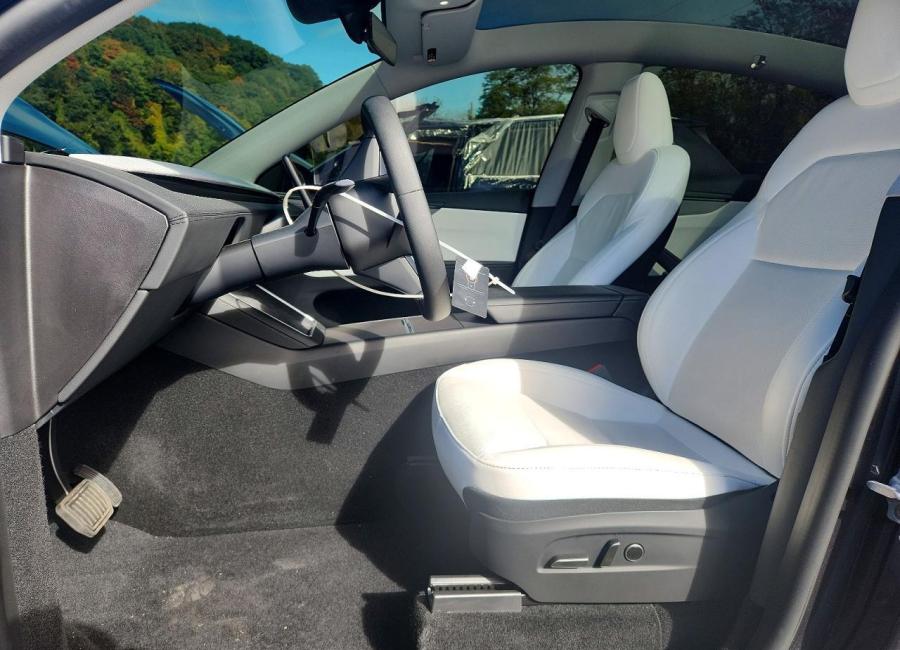Salvage 2026 Tesla Model Y  in Gray
