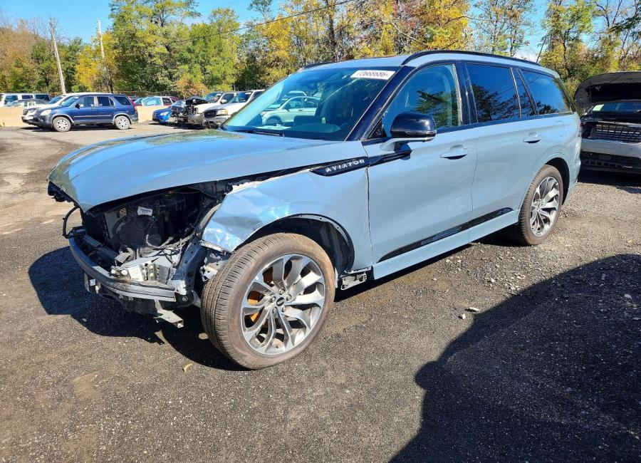 Salvage 2026 Lincoln Aviator  in Blue