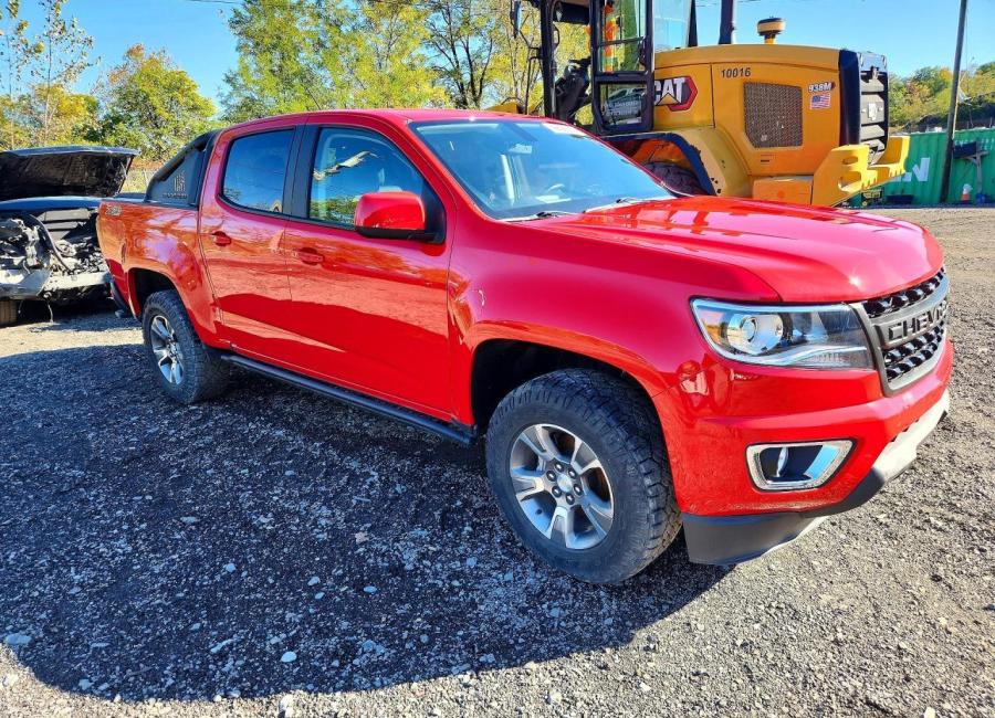 Salvage 2019 Chevrolet Colorado Z71 in Red