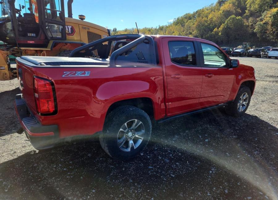 Salvage 2019 Chevrolet Colorado Z71 in Red