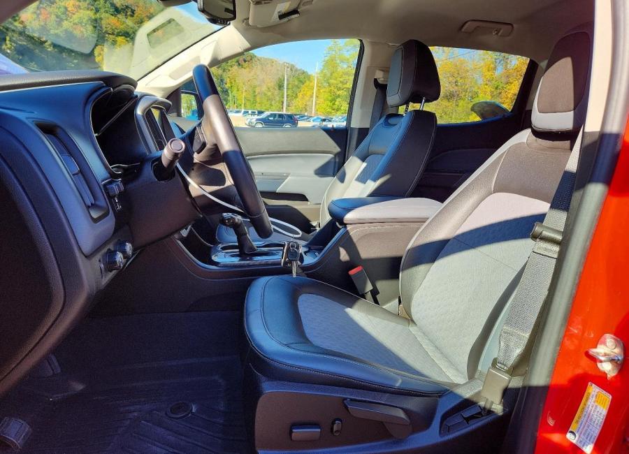 Salvage 2019 Chevrolet Colorado Z71 in Red