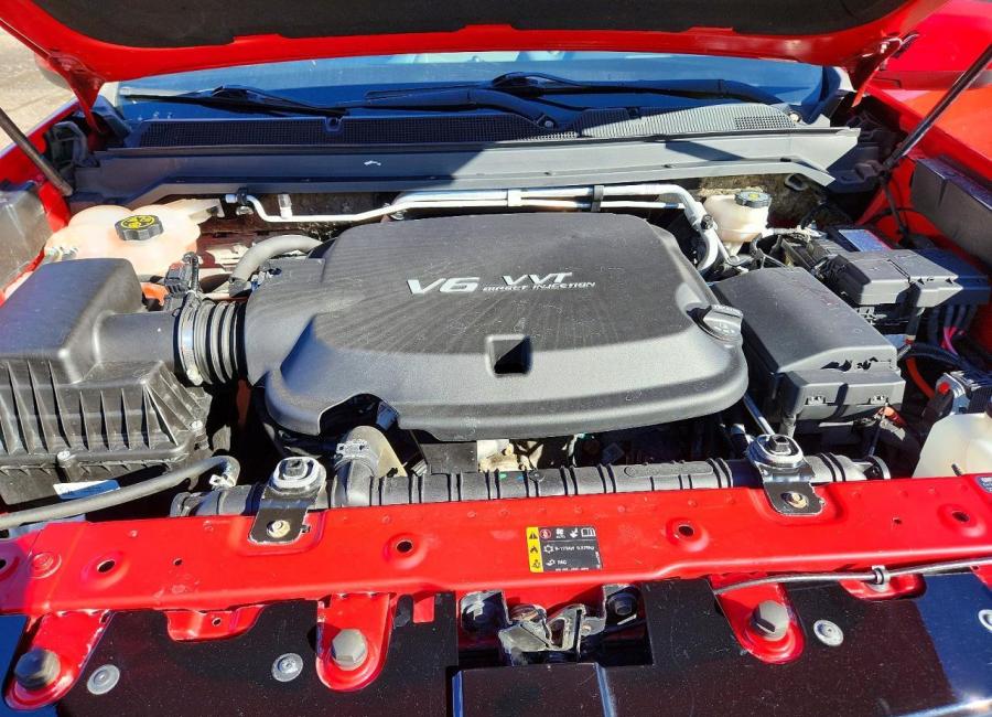 Salvage 2019 Chevrolet Colorado Z71 in Red