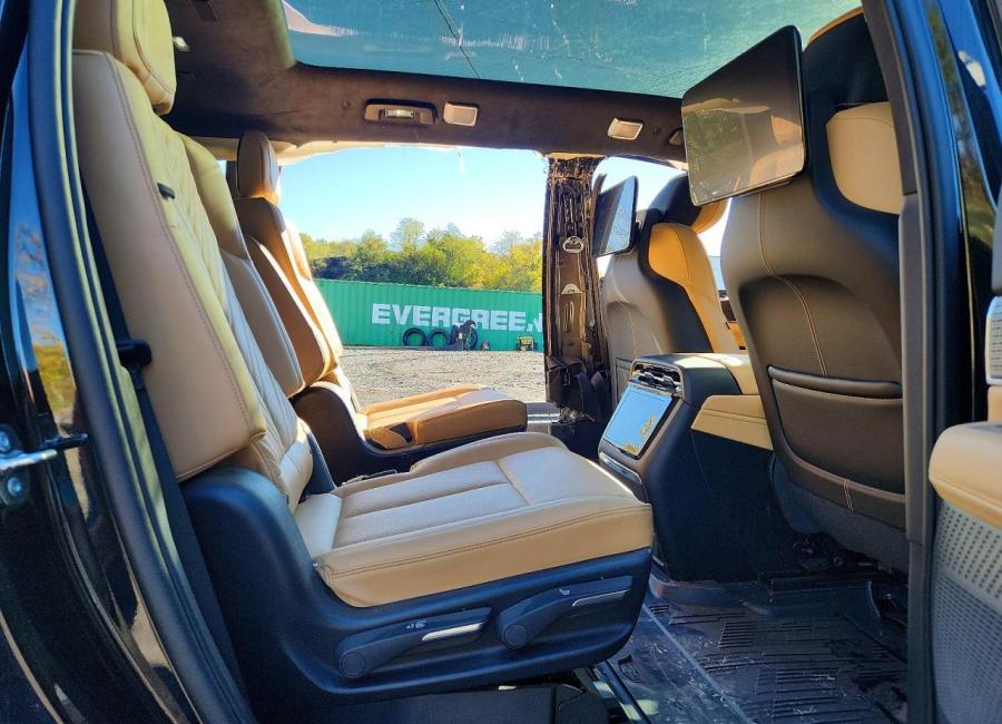 Salvage 2025 Cadillac Escalade Iq Sport-2 in Black