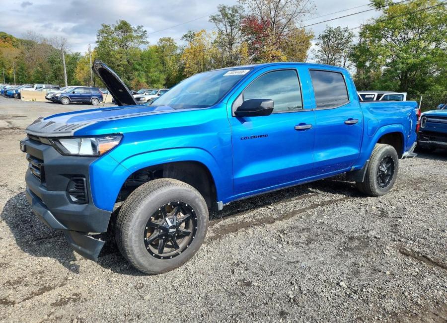 Salvage 2024 Chevrolet Colorado  in Blue