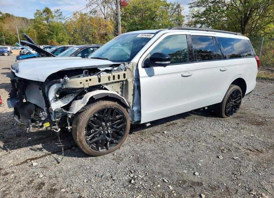 Salvage 2026 Ford Expedition Max Platinum in White