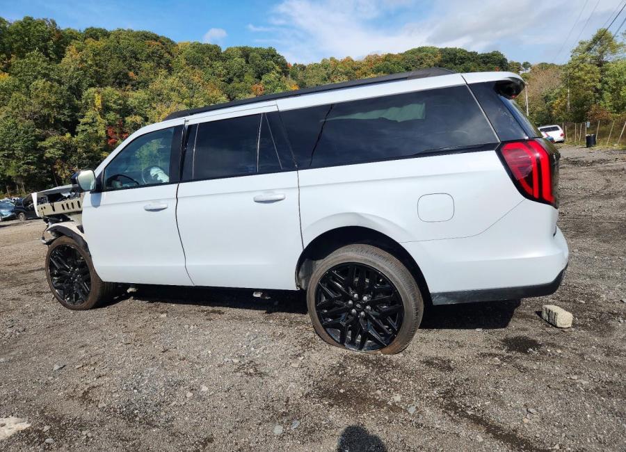Salvage 2026 Ford Expedition Max Platinum in White