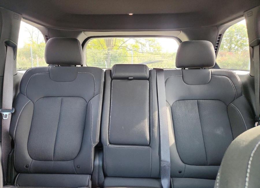 Salvage 2024 Jeep Grand Cherokee Laredo in Gray