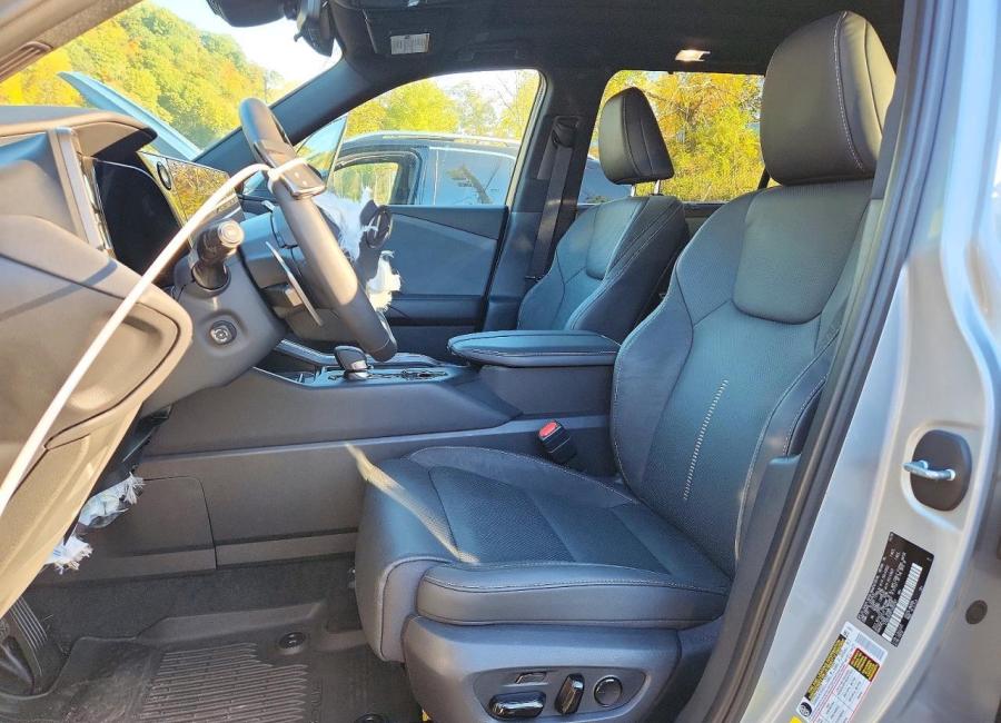 Salvage 2026 Lexus Tx 550h Luxury in Silver