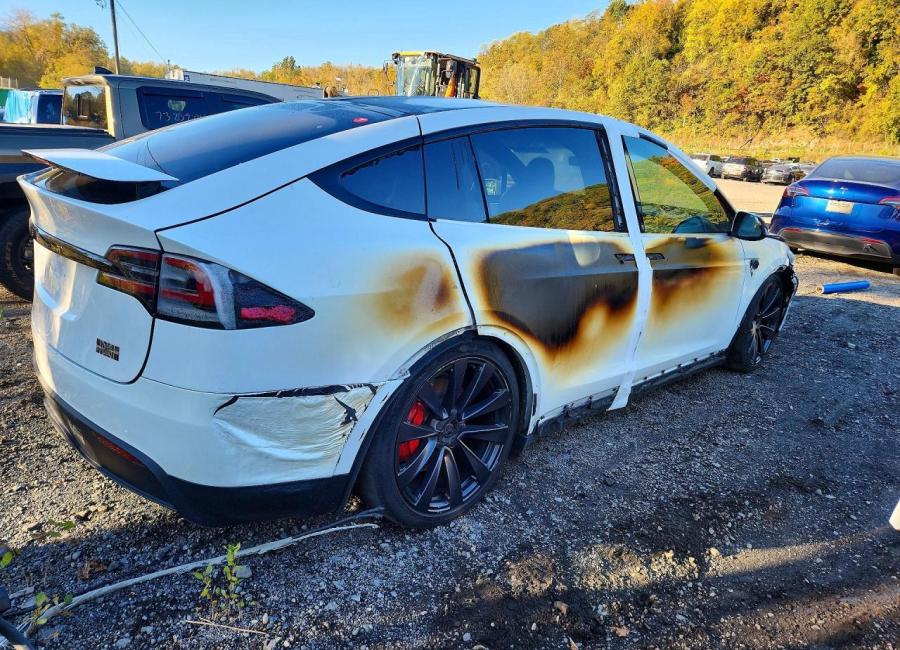 Salvage 2024 Tesla Model X  in White