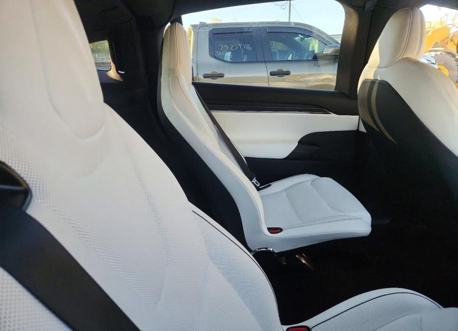 Salvage 2024 Tesla Model X  in White