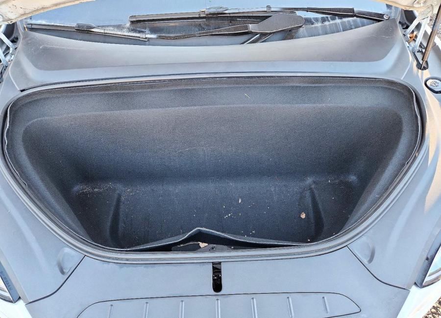 Salvage 2024 Tesla Model X  in White