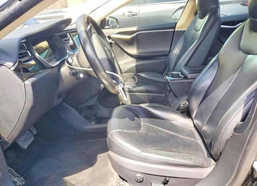 Salvage 2015 Tesla Model S  in Black