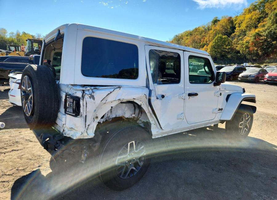 Salvage 2025 Jeep Wrangler Sahara in White