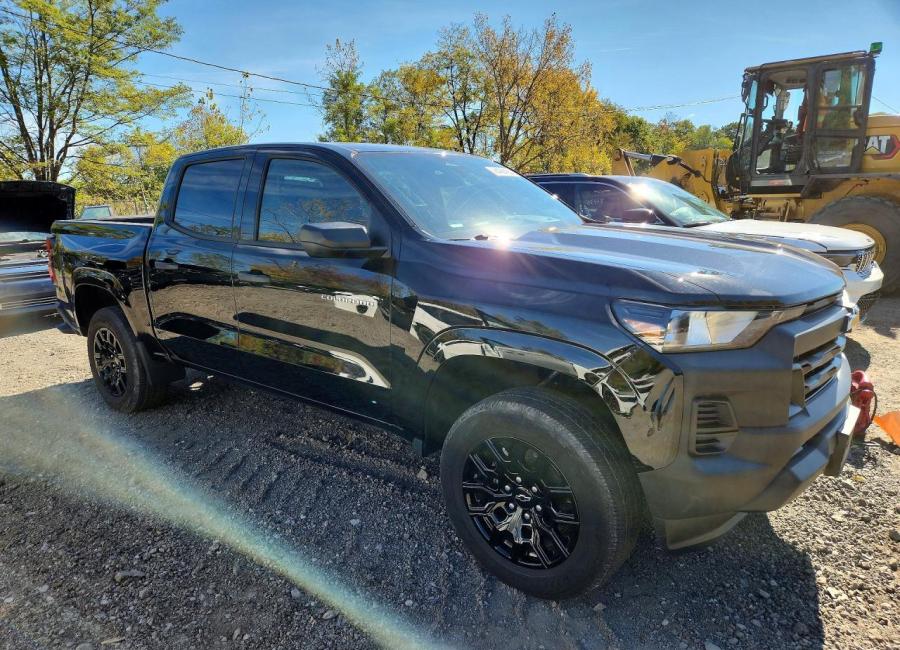Salvage 2025 Chevrolet Colorado  in Black