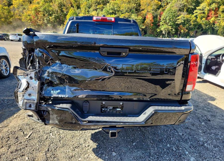 Salvage 2025 Chevrolet Colorado  in Black