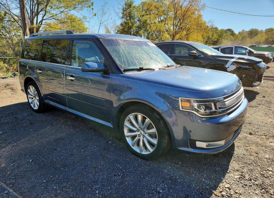 Salvage 2018 Ford Flex  in Blue
