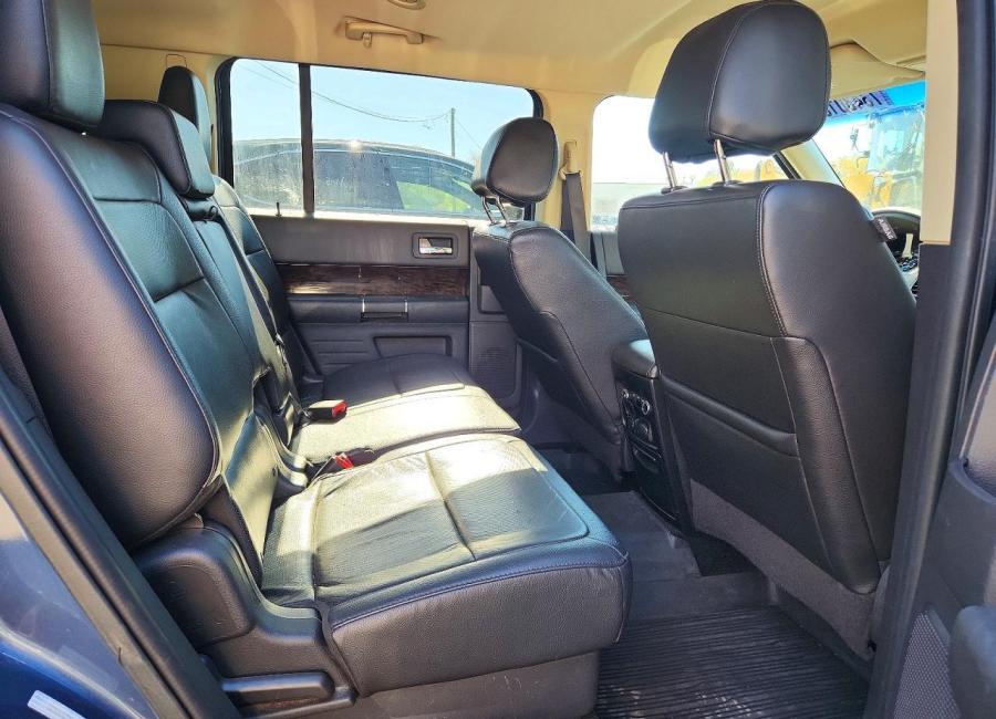 Salvage 2018 Ford Flex  in Blue