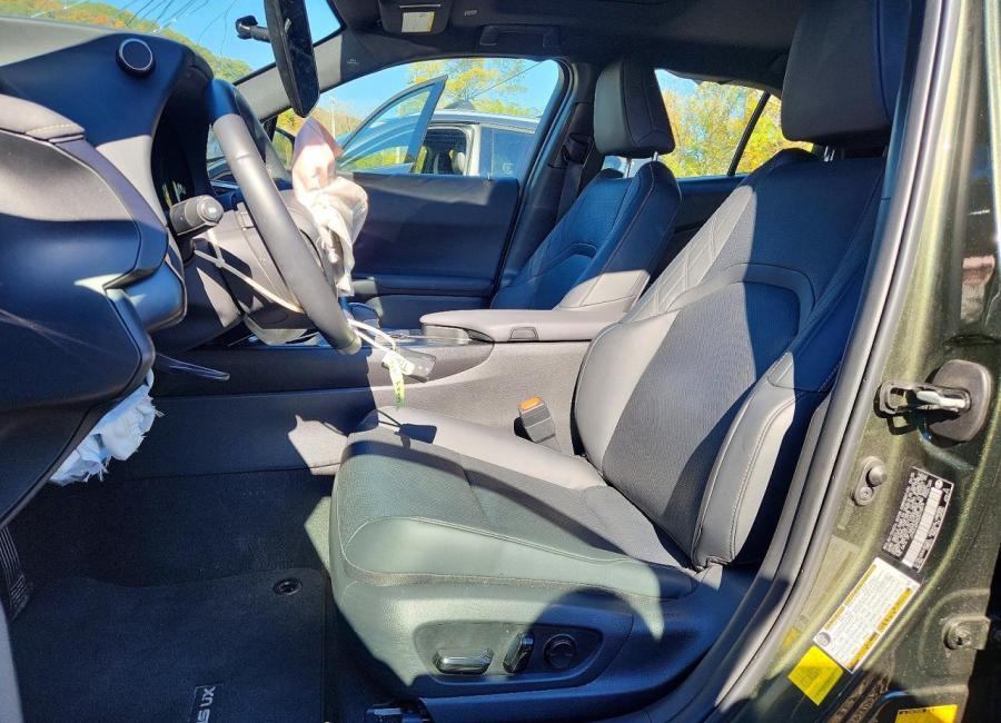 Salvage 2025 Lexus Ux 300h  in Green