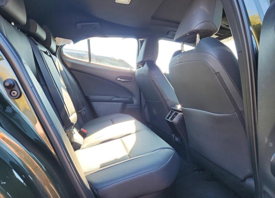 Salvage 2025 Lexus Ux 300h  in Green