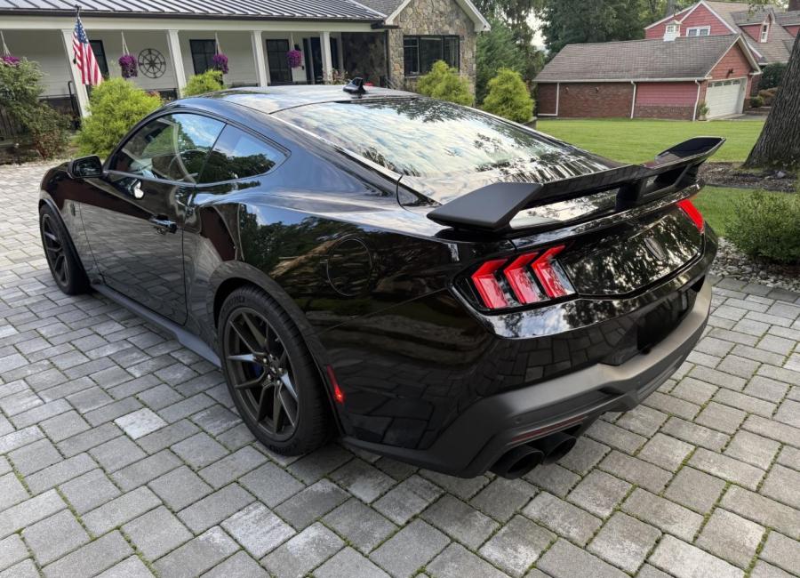 Salvage 2024 Ford Mustang Dark Horse in Black
