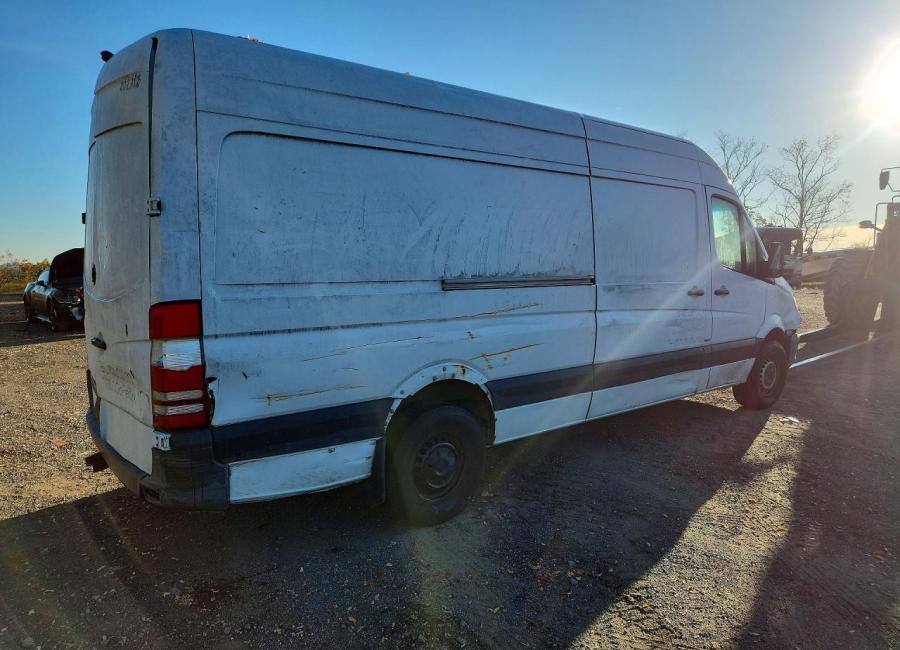 Salvage 2016 Mercedes Benz Sprinter  in White
