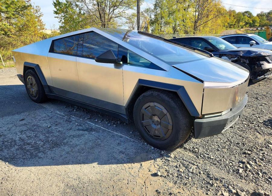 Salvage 2024 Tesla Cybertruck  in Silver