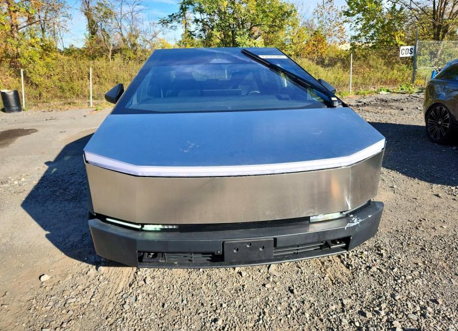 Salvage 2024 Tesla Cybertruck  in Silver