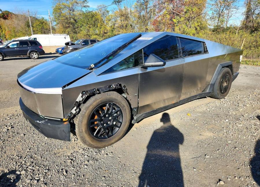 Salvage 2024 Tesla Cybertruck  in Silver