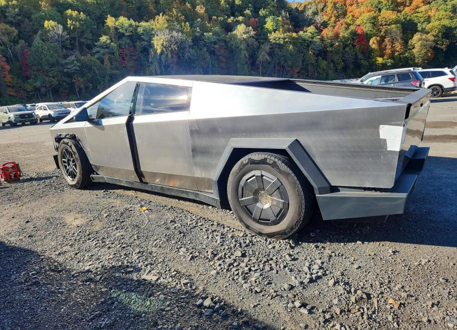 Salvage 2024 Tesla Cybertruck  in Silver