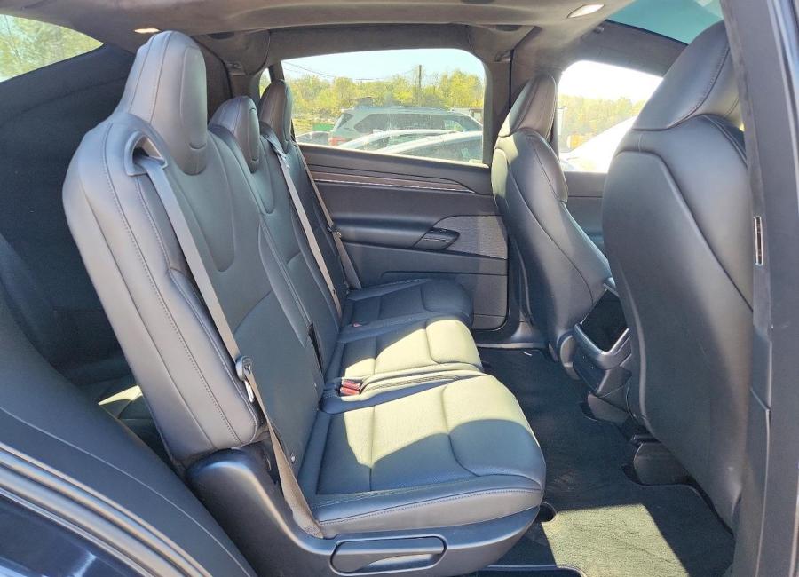 Salvage 2024 Tesla Model X  in Gray