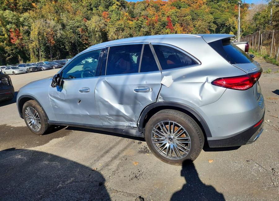 Salvage 2025 Mercedes Benz Glc 300 4matic in Gray