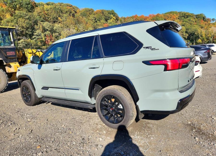 Salvage 2026 Toyota Sequoia Platinum in Green