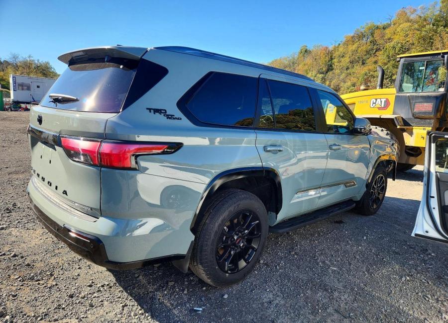 Salvage 2026 Toyota Sequoia Platinum in Green