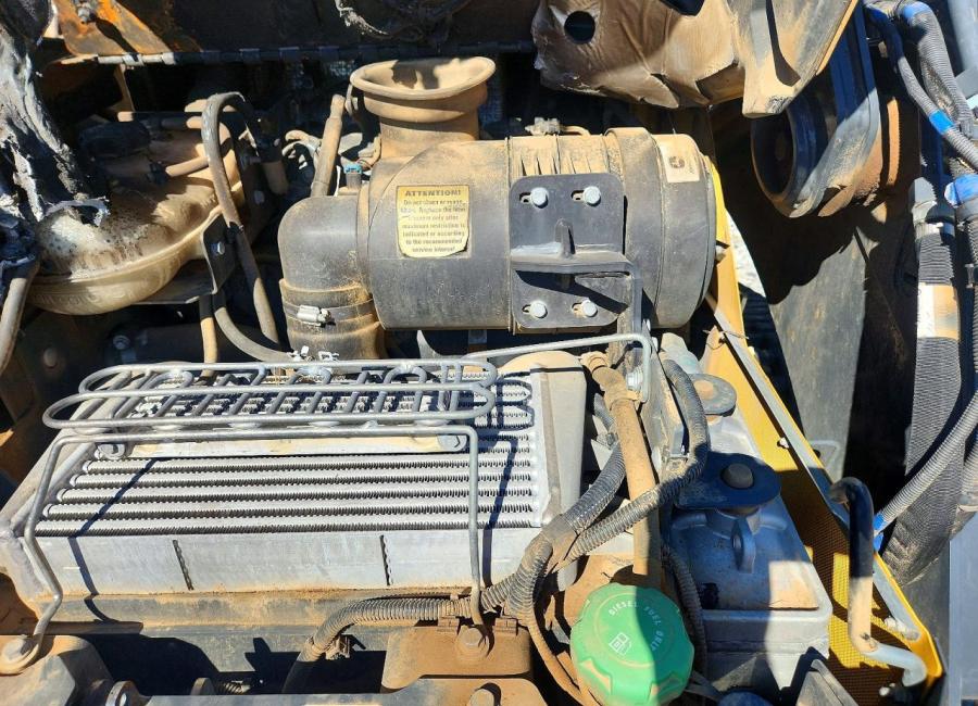 Salvage 2025 John Deere Skid Steer 333p in Yellow