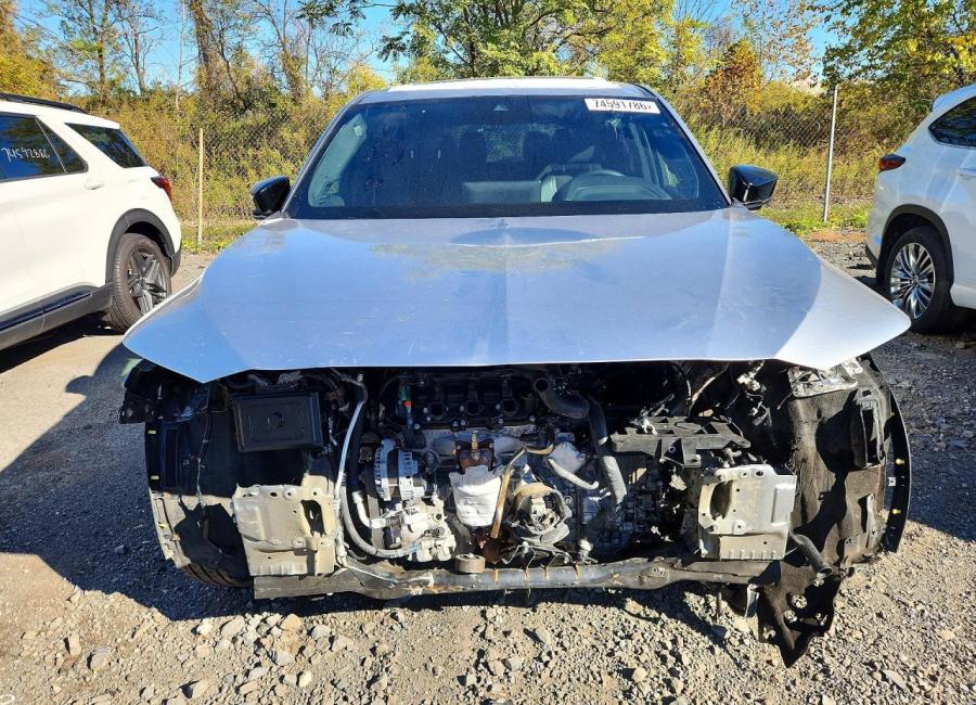 Salvage 2025 Acura Mdx A-spec in Silver