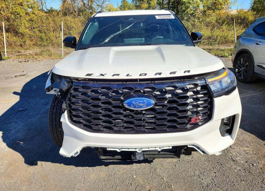 Salvage 2026 Ford Explorer St in White