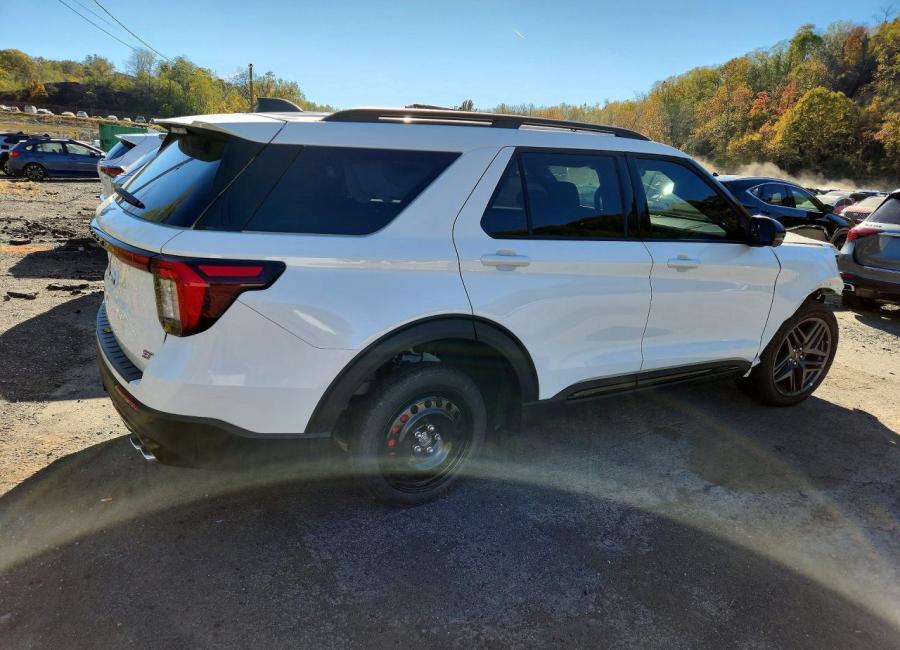 Salvage 2026 Ford Explorer St in White