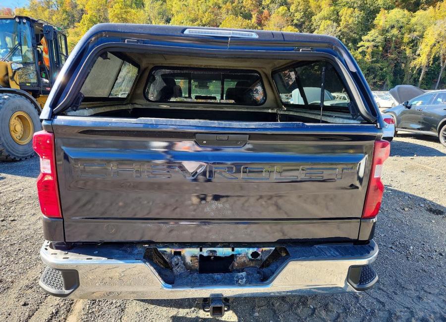 Salvage 2024 Chevrolet Silverado  in Gray